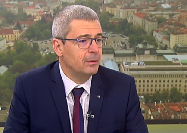 Проф. Гетов: От 4700 ваксинирани у нас има само четири случая на реакция, но нито една алергична 