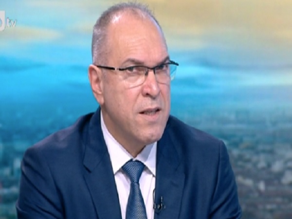 Проф. Богов: Готвим се и за трета вълна на COVID