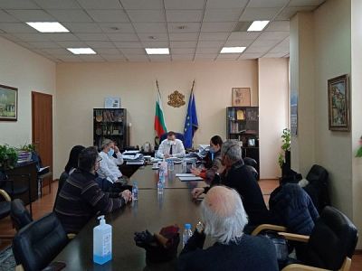 Министър Ангелов към СОЛИ: Парадокс е, че аз воювам с вас за вашето здраве