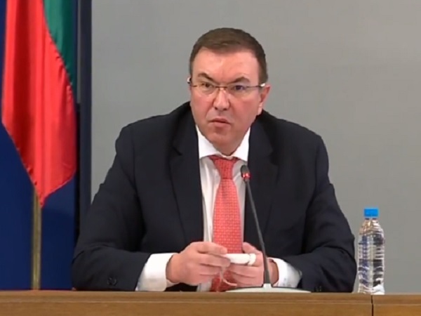 Проф. Ангелов за политическата номинация на доц. Мангъров: В тази ситуация всяко действие на лекаря е въпрос на морал