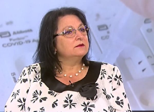 Доц. Гломб: Важно е да сме по-бързи от вируса