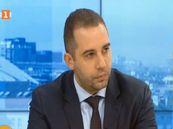 Богдан Кирилов: Подготвяме кратко сравнение между ваксините за улеснение на ОПЛ 
