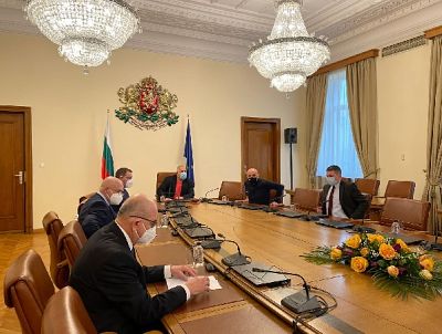 Борисов: Масовото ваксиниране няма да позволи на COVID-вълната да се вдига повече