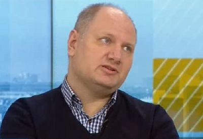 Доц. Шиваров: Без значение е дали ваксинираните са преносители на вируса, ако са имунизирани достатъчно хора