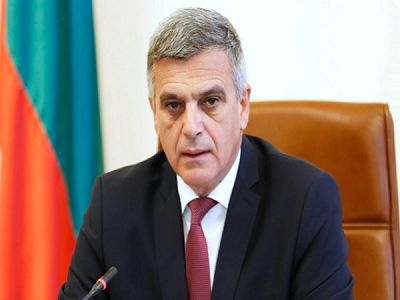 Властта обмисля стимулиране на ваксинацията с ваучери 