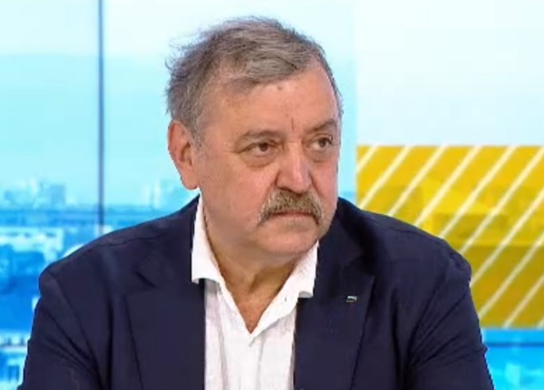 Проф. Кантарджиев: Категорично е доказано, че ваксините дават продължителен имунитет