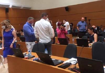 РЗИ спря заседанието на Общинския съвет в Пловдив, глобява наред