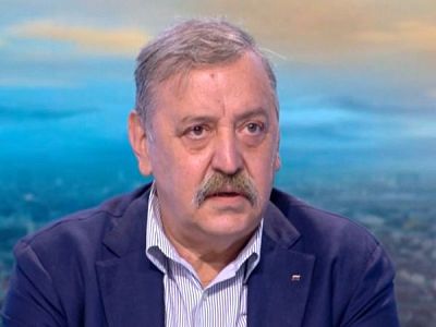Проф. Кантарджиев: Хората да се ваксинират сега, докато случаите на COVID-19 все още са малко