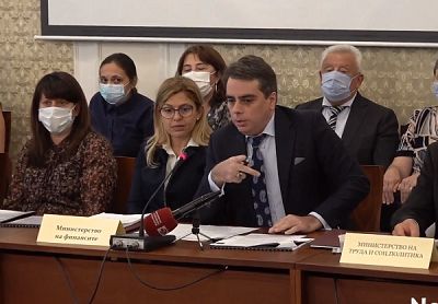 Служебните министри: Без актуализация на бюджета няма да има пари за медиците на първа линия