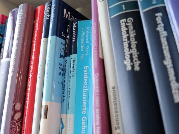 Промени в списъка на регулираните професии, касаещи медиците 