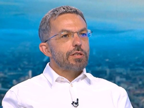 Д-р Петър Марков: Трябва да правим разлика между трета доза и бустерна доза