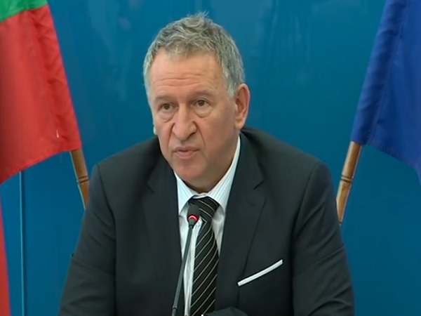 Кацаров поиска становища от бизнеса за предложените мерки 