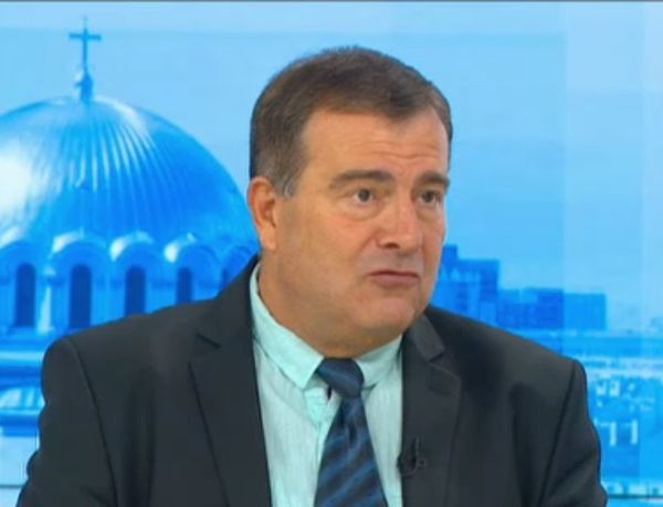 Д-р Петров: В момента се прилагат възможно най-леките мерки