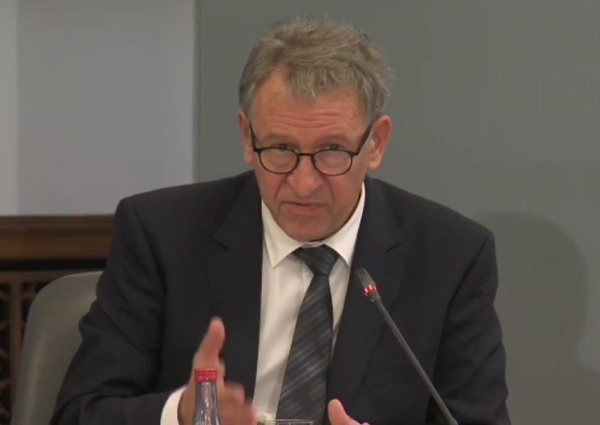 Кацаров: Неприемливо е да се тестват само определени деца в училищата