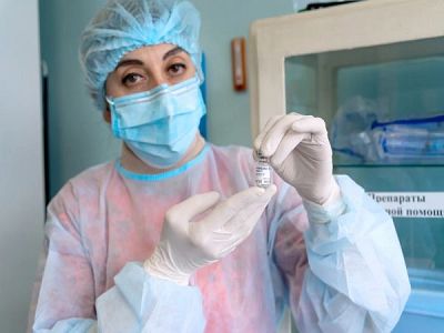 Учени: Бустерна доза не е необходима за общата популация 