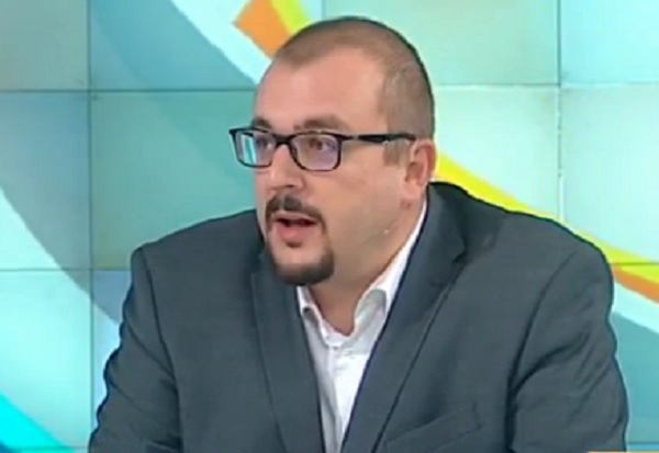 Д-р Томов: По-лесно е да се имунизираш, отколкото да си платиш за сертификат