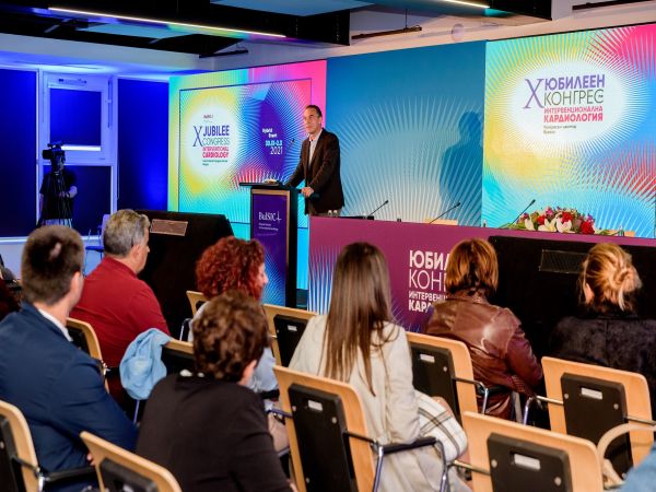 Шестима специалисти отличени за принос от Дружеството по интервенционална кардиология