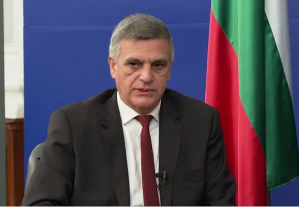 Стефан Янев: Целта е да не се стигне до локдаун
