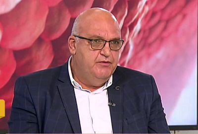 Д-р Брънзалов: Ако лекар е поставил 1000 дози, а 500 души се разболеят, значи има измама