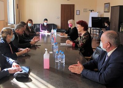 Кацаров пред директора на ECDC: Чакаме битката за живот да вземе превес над битката за гласове   