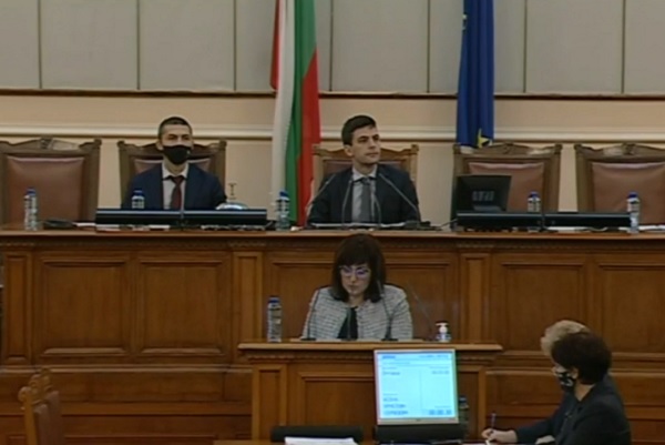 Асена Сербезова: Няма издадено разрешение за нови медицински дейности в Казичене