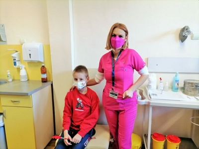 26 деца от 5 до 11 г. се ваксинираха днес в пункта на УМБАЛ „Св. Георги“