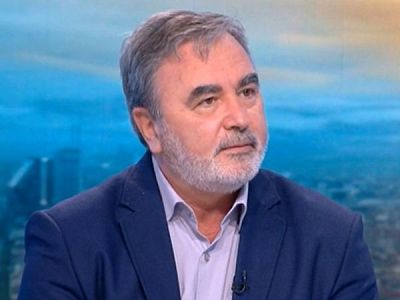 Доц. Кунчев: Новата вълна ще ни достигне след празниците, на 4-5 януари ще видим отново пик