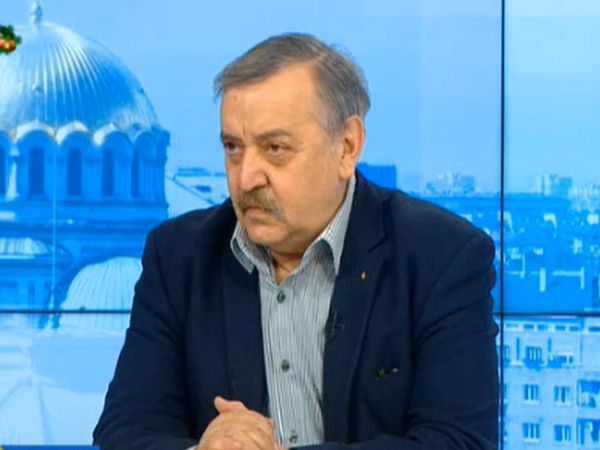 Проф. Кантарджиев: Преболедуването на Омикрон пази от заразяване с други варианти