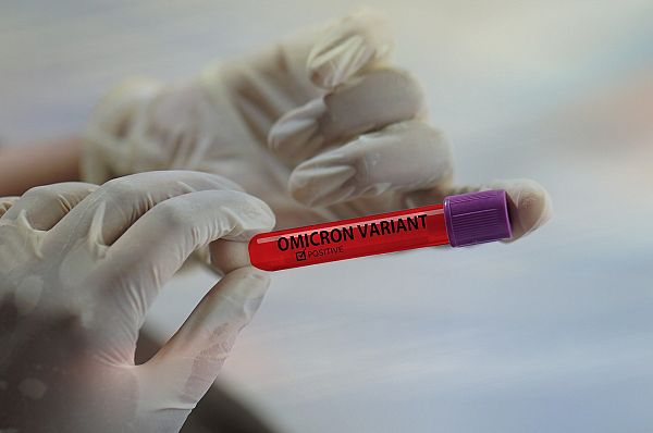 Pfizer пуска ваксина срещу омикрон през март