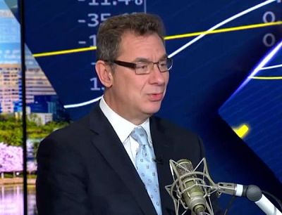 Шефът на Pfizer получи 