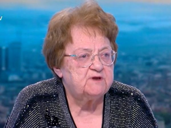 Проф. Аргирова: Ако трябва, ще отложим отпадането на зеления сертификат