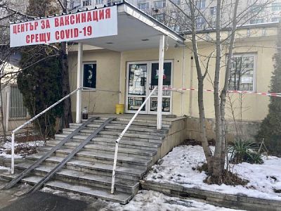 Имунизационният пункт на УМБАЛ „Св. Анна“ с ново работно време