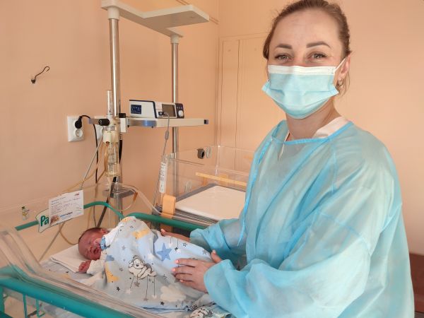 Олга от Украйна, която роди сина си в УМБАЛ Бургас: българите са мили и сърдечни, благодаря