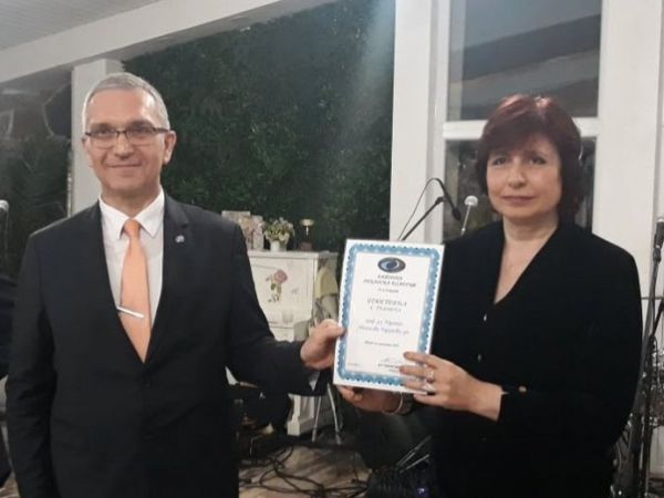 Проф. Мурджева с награда „Лекар на годината 2021“ от пловдивската колегия