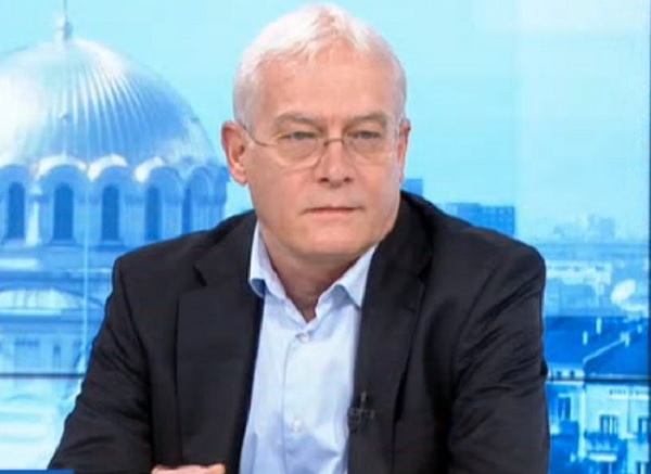 Убождане на деня: Проф. Петко Салчев