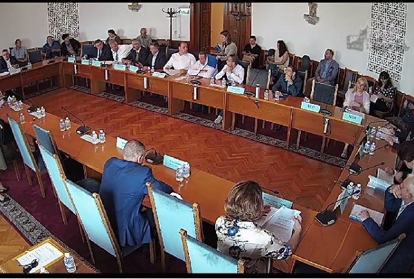 Здравната комисия прие проекта на ГЕРБ за ТЕЛК-решенията, но не и този на бившата четворна коалиция