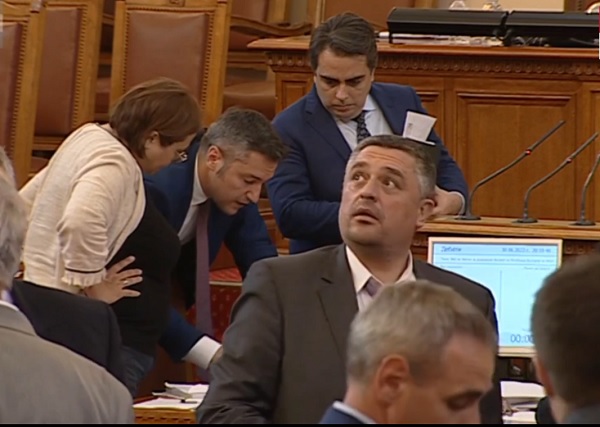 Редактираха бюджета на НЗОК през Държавния бюджет (Обновена)