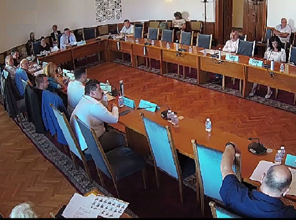 Приеха на първо четене съсловната организация на фелдшерите и плащането на кръводарителите