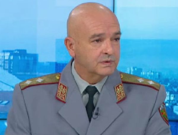  Ген. Мутафчийски: Нямаме свободни легла, това е големият проблем
