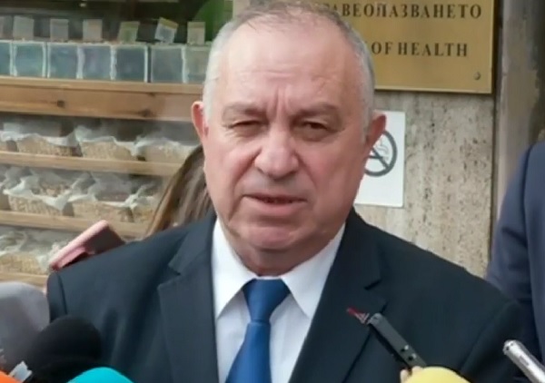 Златанов: Предвидени са средства, които спешните медици да получат към заплатите си до края на годината