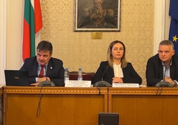 Депутати: Външни експерти трябва да структурират данните за детското здравеопазване