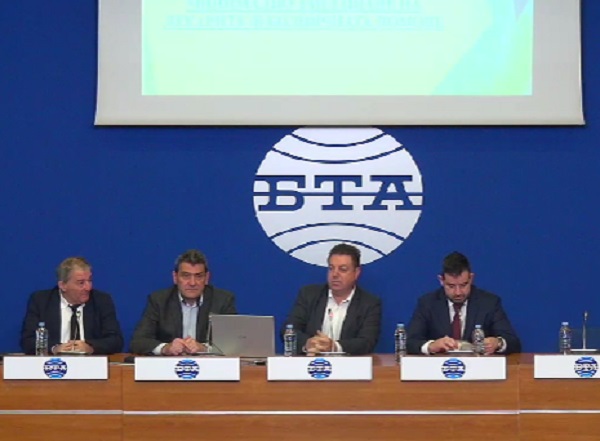 Икономисти: 50% от средната заплата в конкретен регион да е минималното заплащане на лекар без стаж в БМП