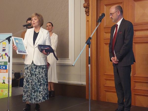 НКБ с награда „Посланик на доброто“ заради поставянето на стент на бебе