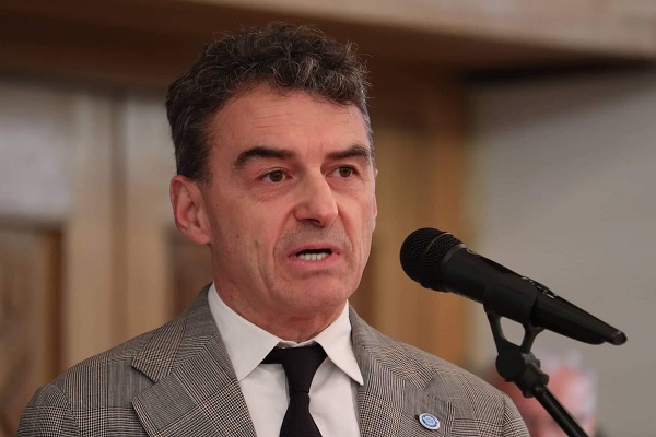 Проф. Петров: Не съществуват вълшебни продукти за лечение, не трябва да сме лековерни