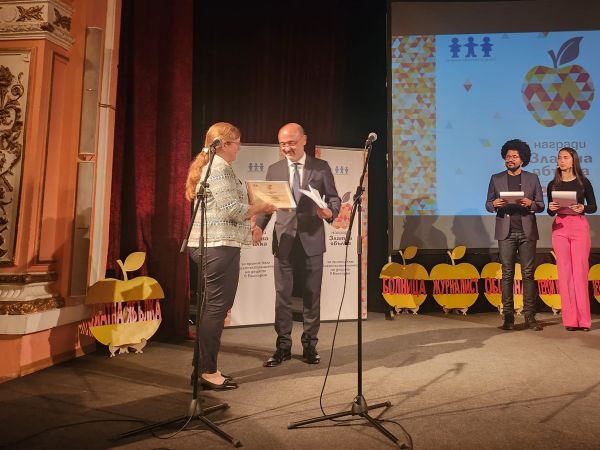 Детската онкохематология на УМБАЛ „Св. Марина“ спечели тазгодишната „Златна ябълка“