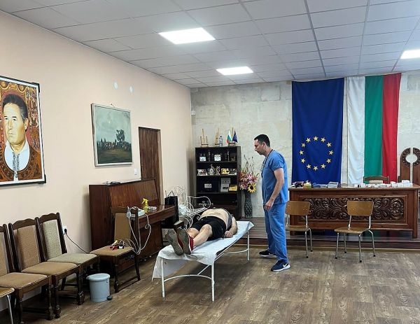 Лекари от  „УМБАЛ “Пловдив” с профилактични кардиологични прегледи в Стамболийски 
