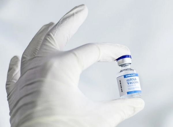 Pfizer планира свиване на разходите за ваксината срещу COVID