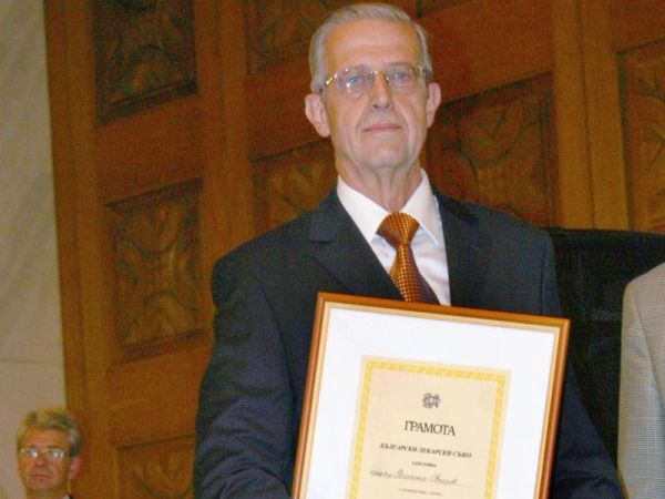 20 години отличие „Лекар на годината“: акад. Владимир Овчаров е негов носител през 2007 г.