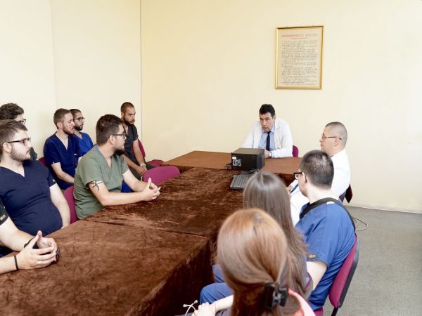 Стажант-лекари на семинар в хирургиите на УМБАЛ „Свети Георги“