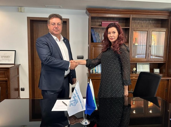 Меморандум за сътрудничество подписаха БЛС и ИАМН